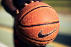 爱游戏APP-奇才压制上海队，字母哥成为关键先生，一场跨越文化的篮球对话