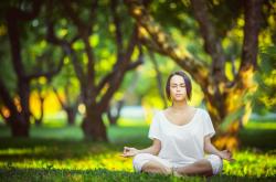 爱游戏体育官网-利拉德时刻，撕裂快船节奏，公牛的掌控者