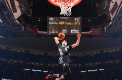 爱游戏下载-德甲争冠战之夜，维尼修斯完成自我救赎