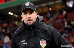 爱游戏官网-斯图加特防守漏洞多多，连败败局面尴尬的简单介绍