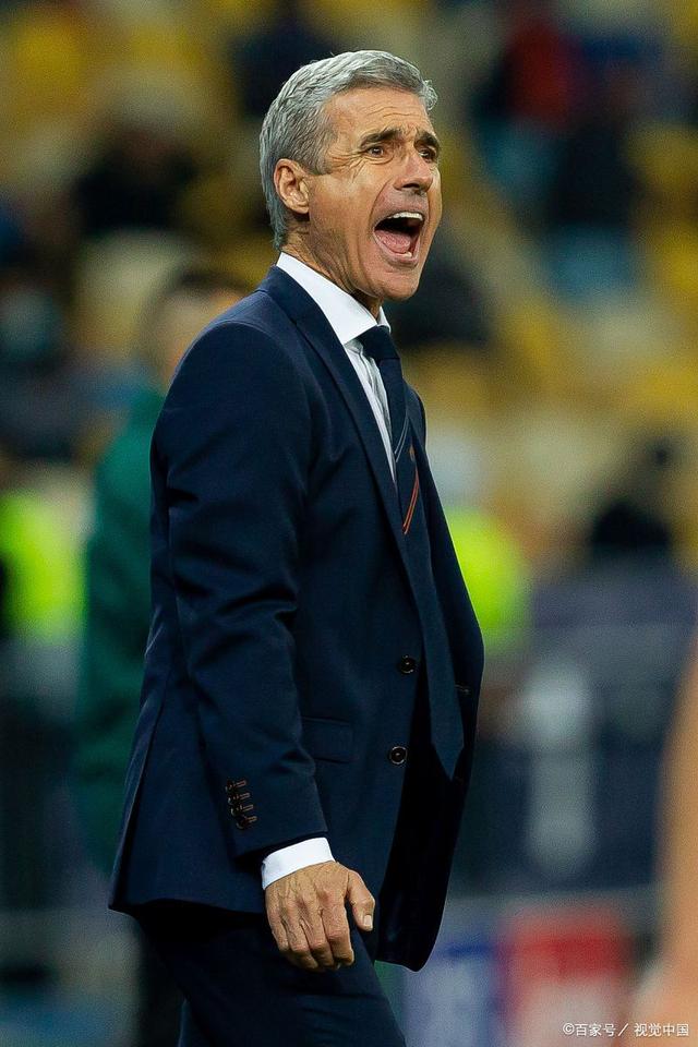 包含佛罗伦萨客场告捷，积分攀升的词条