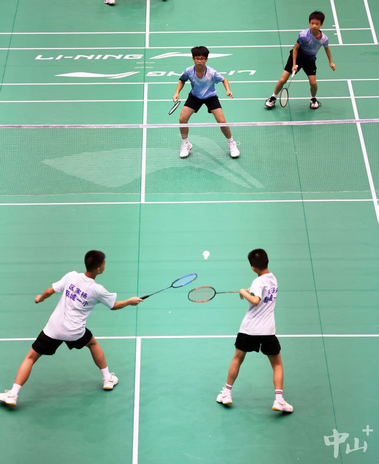 羽毛球冠军产生,选手精湛技艺 羽毛球冠军产生,选手精湛技艺