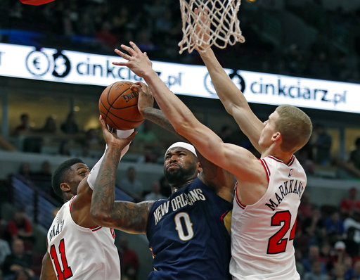 包含鹈鹕主场擒公牛，戴维斯全场发挥神勇的词条