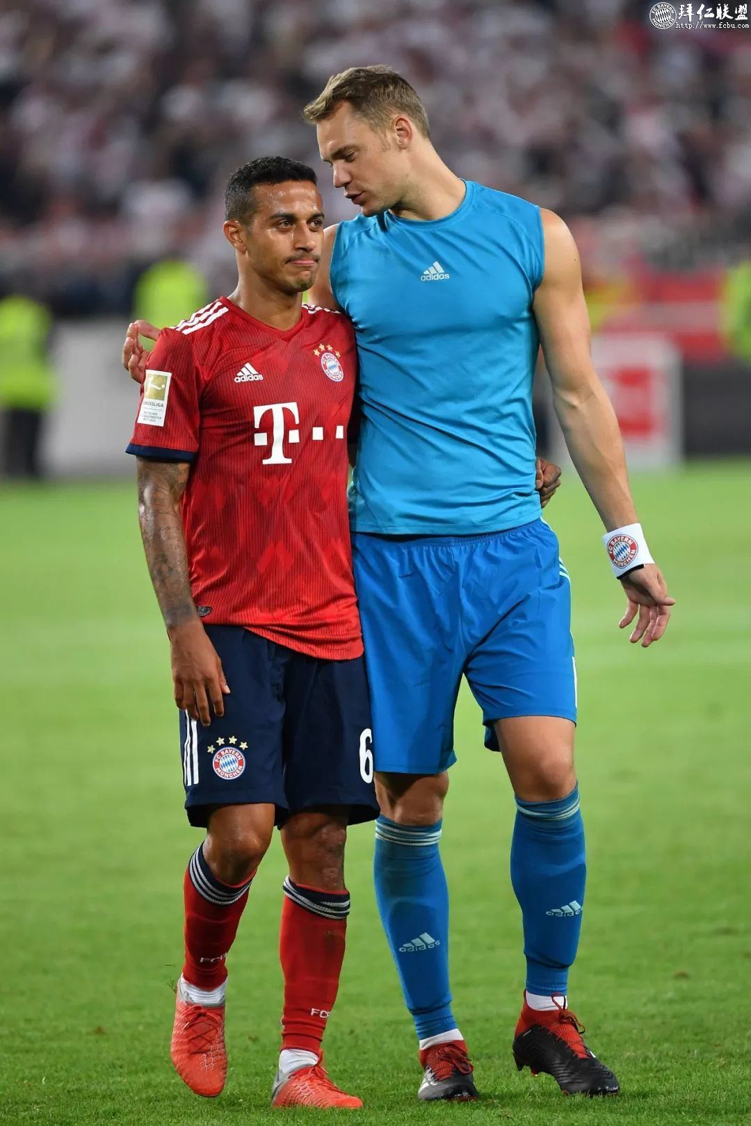 沙尔克客场惨败,遭遇连败困扰 沙尔克客场惨败,遭遇连败困扰