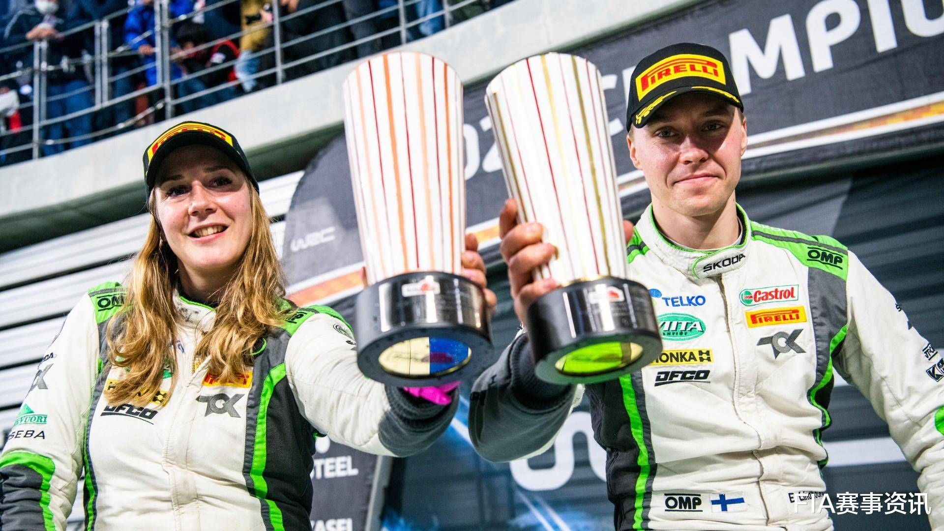 包含爱沙尼亚田径选手惊艳全场,登顶领奖台的词条 包含爱沙尼亚田径选手惊艳全场,登顶领奖台的词条