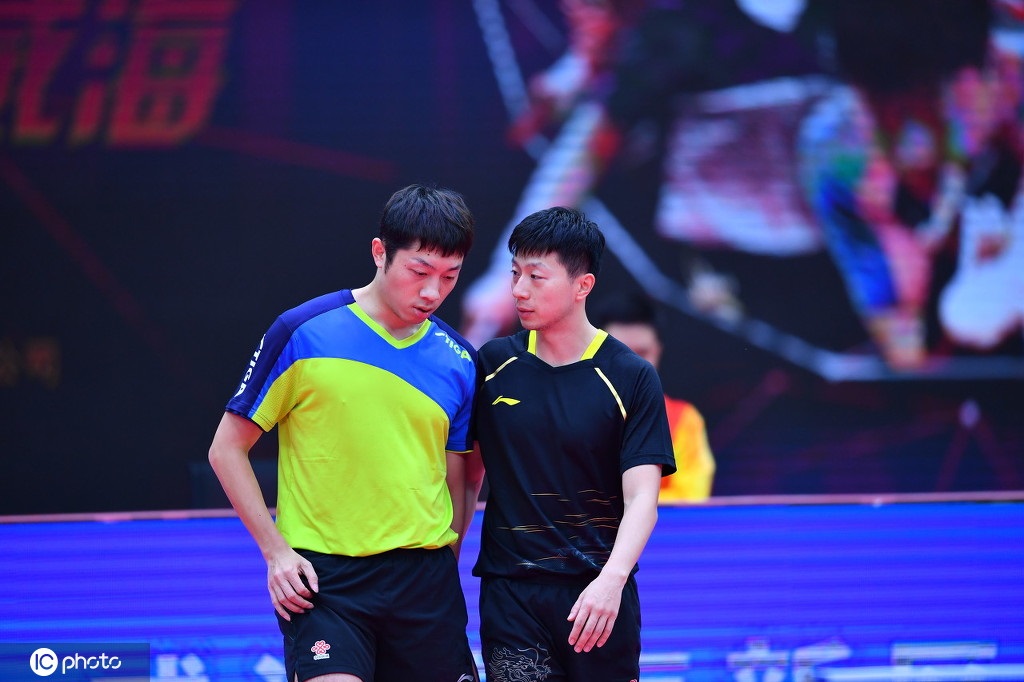 法国队完胜日本队,许昕统治全场 法国队完胜日本队,许昕统治全场