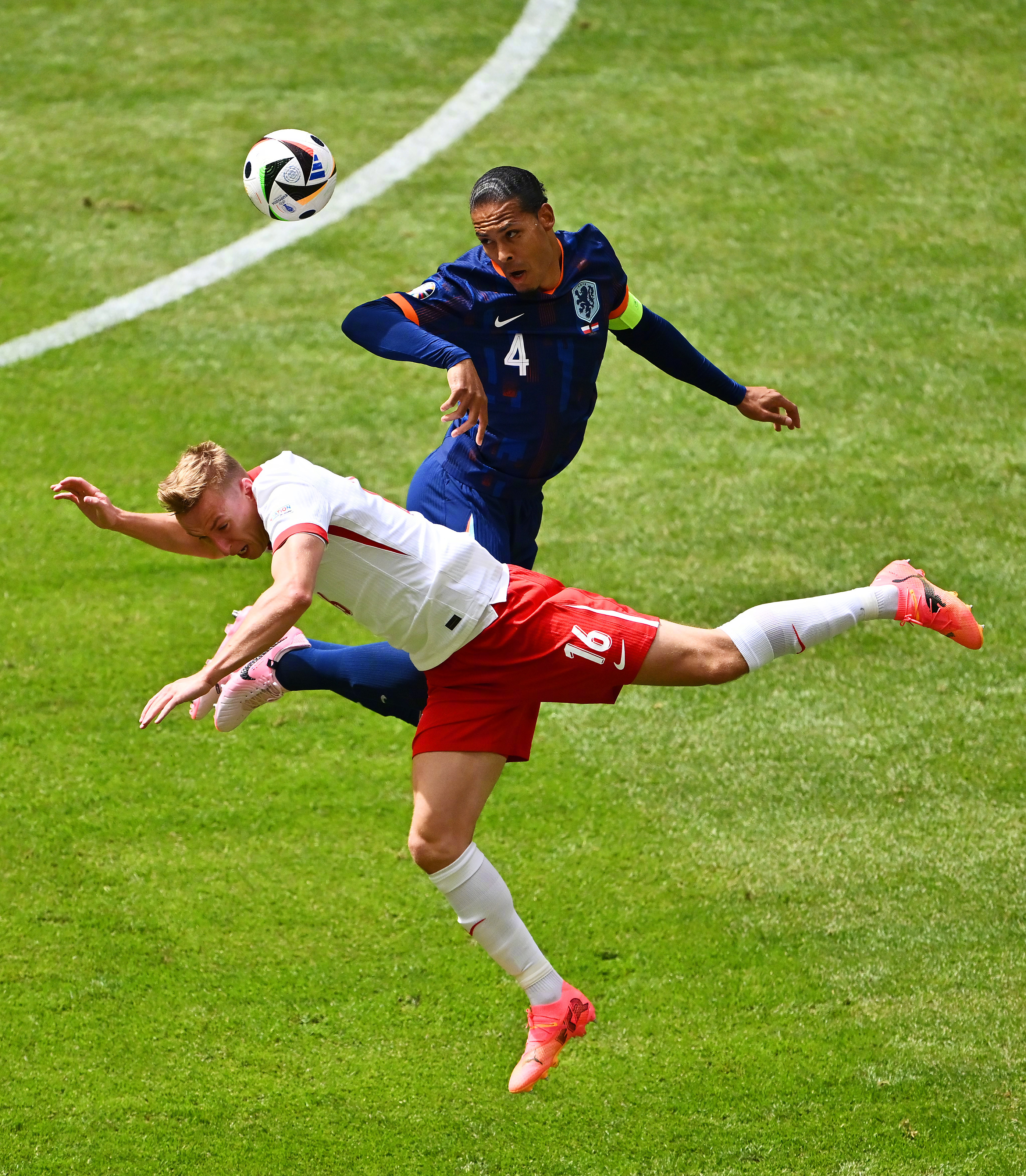 荷兰青年队势不可挡，欧洲杯预选赛一路畅通的简单介绍