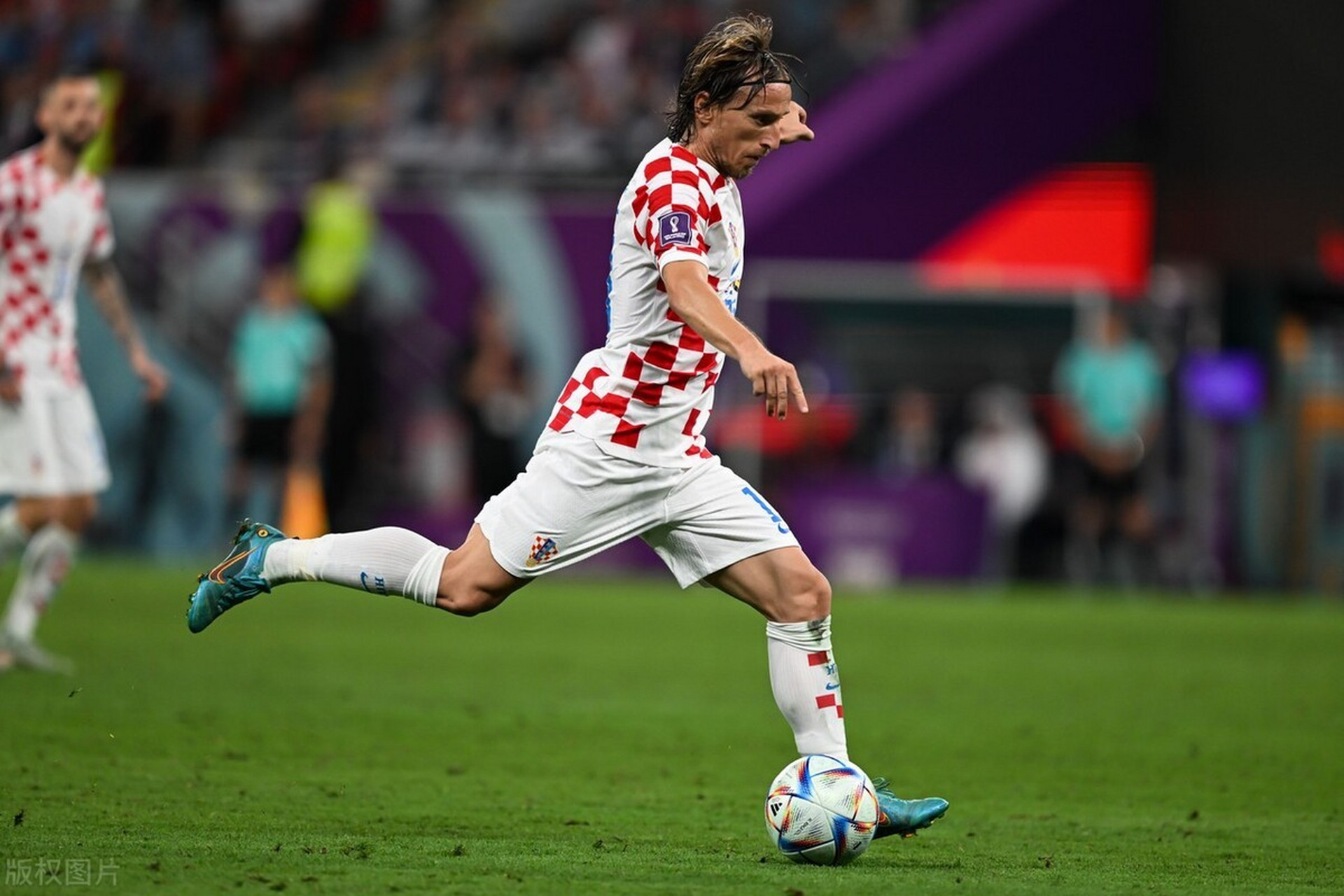 包含马德里竞技横扫瑞典，格纳布里惊艳世界的词条