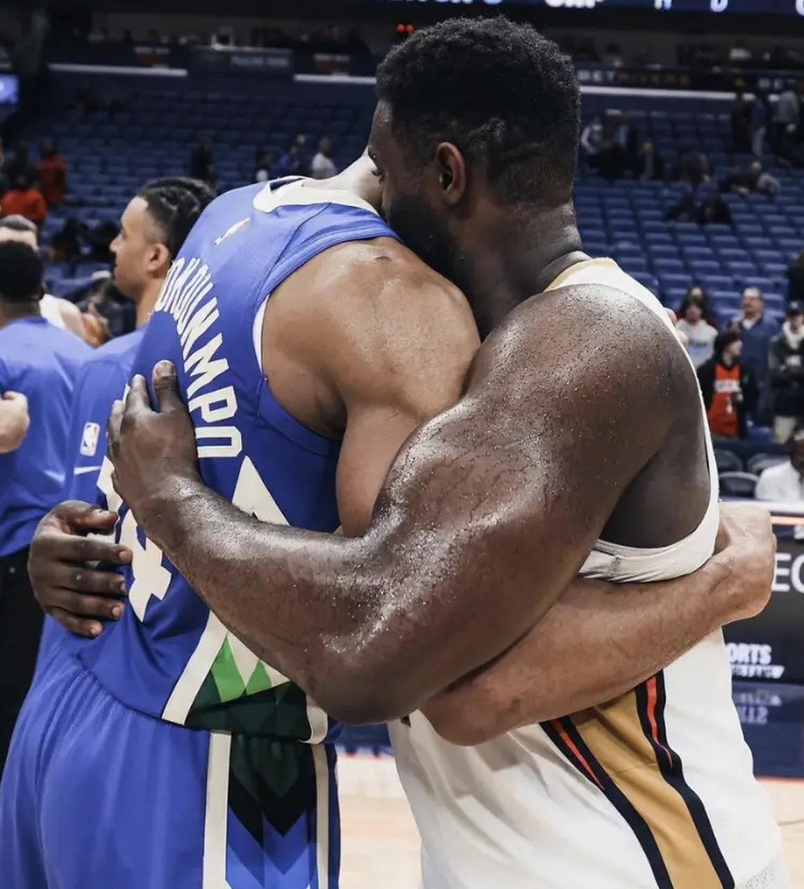 雄鹿逆转鹈鹕，保罗送出助攻的简单介绍