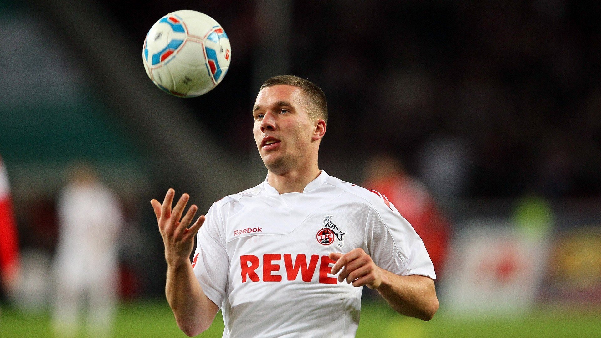 年度焦点之战，加纳硬仗取胜波兰，非洲雄狮的坚韧与战术胜利